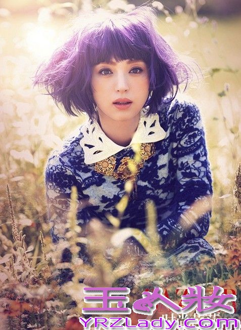 近日，董璇高云翔夫妻受邀为《时尚芭莎》拍摄了一组纪念刊写真迷幻大片。据悉，此次是《时尚芭莎》首创都市爱情平面电影特辑，在27周年纪念刊到来之际，杂志特别邀请了董璇高云翔这对圈中明星夫妻楷模来加以演绎80后当红作家辛夷坞的作品《伤鱼》，片中董璇高云翔皆大尺度突破往日形象，董璇大胆挑战紫、蓝发色出境，与高云翔的一头摩登长发遥相呼应，动人声色亦真亦幻，如梦似影般仿佛令人进入幻境并为之着迷。