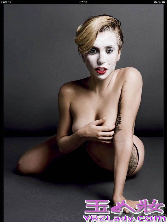 Lady Gaga近日拍摄《V》杂志大尺度写真完整版曝光，Gaga半裸出镜搔首弄姿，挤胸露臀挑战最大尺度。不改豪放本色，很是性感。