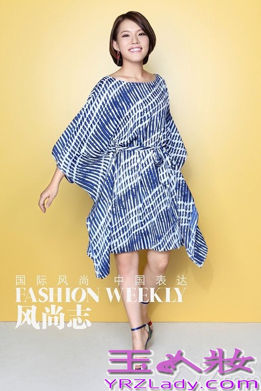 著名作家郭敬明，终于还是开始了他大屏幕的独立尝试。由他亲自改编及执导自己的代表作《小时代》，自上映以来就引起了一片狂热的争议。这次电影将分两集，分别定名为《小时代》、《小时代青木时代》，第二集将于贺岁档上映。2008 年至2012 年，郭敬明连续出版《小时代》三部曲，赢得了大批读者的热烈追捧，而这次电影演出及制作阵容之强大，也成为吸引很多观众到电影院观看的主要理由。“台湾偶像剧教母”柴智屏监制，安晓芬与崔震东制片，人气影星杨幂、柯震东、郭采洁、郭碧婷、姜潮、凤小岳等倾力加盟，帅哥美女时尚看点多多，当然还有让人揪心的情感纠葛、对青春和友谊的真诚歌颂。