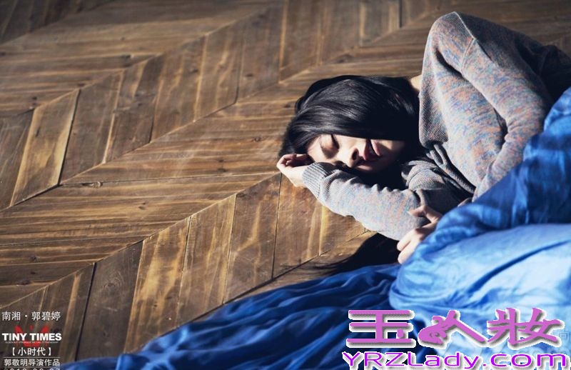 由郭敬明首次指导的电影《小时代》华丽拉开了序幕，书本里一幕幕难以挥霍的场景全都用真实的手法呈现出来，剧中杨幂和郭采洁这对姐妹花更是让整部电影精致无比。下面一起来看看《小时代》奢华剧照吧！