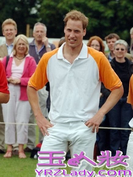 大家都知道英国威廉王子与“平民王妃”凯特的美丽爱情故事，那你知道生活中的他是什么样的吗？七丽图库为你收集了威廉王子从小到大的生活照，来一睹王子的风采吧！