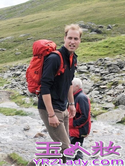 大家都知道英国威廉王子与“平民王妃”凯特的美丽爱情故事，那你知道生活中的他是什么样的吗？七丽图库为你收集了威廉王子从小到大的生活照，来一睹王子的风采吧！