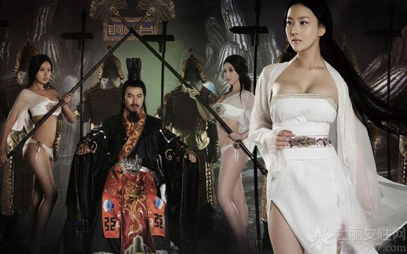 <p>红了的张馨予近日被翻出以前为静态电影《赤壁》拍摄的剧照，并引来众多围观，被网友称为&ldquo;史上尺度最大的小乔&rdquo;。在《赤壁》中张馨予延续写真中的性感扮相，多以爆乳，全裸出镜，场面香艳无比。</p>