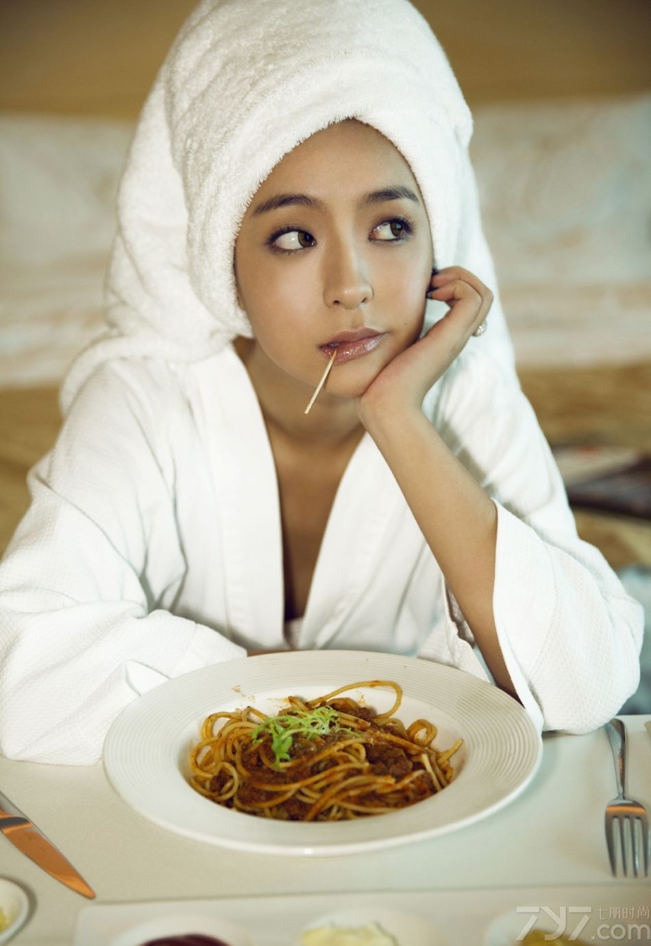 <p>曹阳&ldquo;不着片缕&rdquo;全裸出镜 令宅男们大呼过瘾</p>