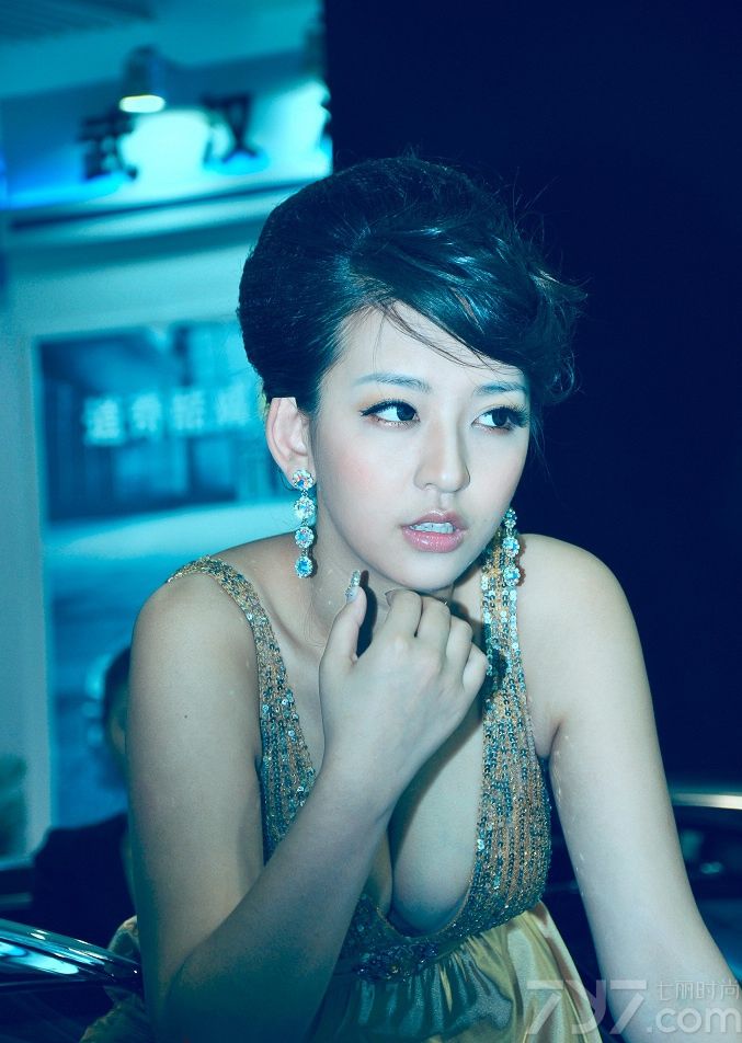 <p>曹阳&ldquo;不着片缕&rdquo;全裸出镜 令宅男们大呼过瘾</p>