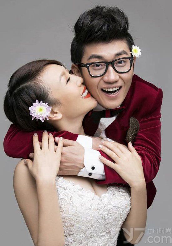 <p>据悉，金志文和女友将于十一月底在海南三亚举办长达4小时的盛大婚礼，婚礼的主题是他的成名曲&ldquo;为爱痴狂&rdquo;。而《中国好声音》团队将为金志文和女友金兰免费打造一场羡煞旁人的完美婚礼。</p>