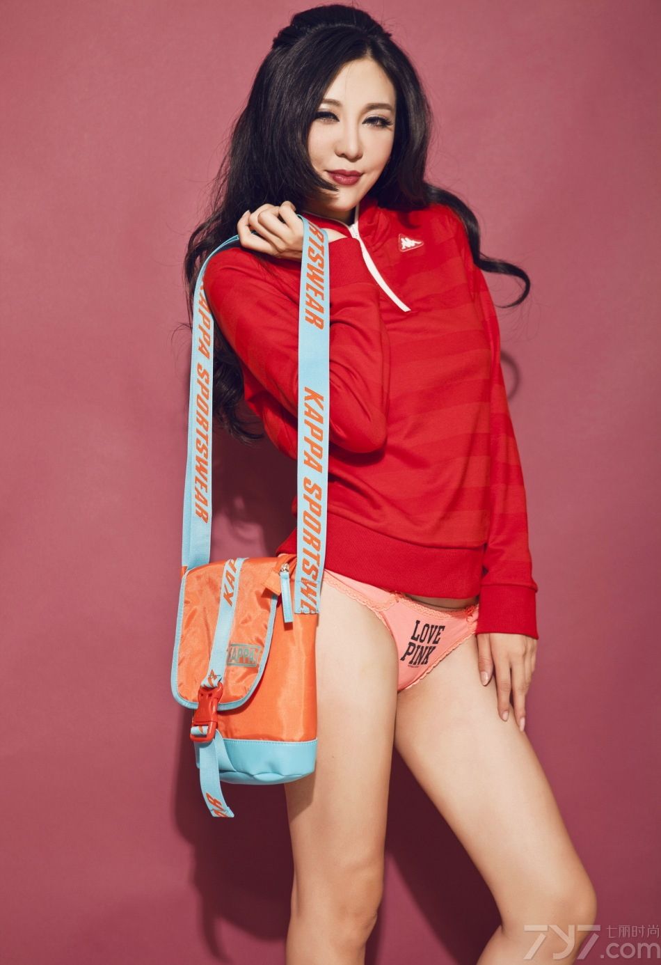 <p>波斗门刚小希&ldquo;胸猛&rdquo;大片 挤胸露臀极尽挑逗！刚小希最近被证实是&ldquo;波斗门&rdquo;事件女主角之一。其本人回应该事件时进行了解释，称当时是在拍摄广告。</p>