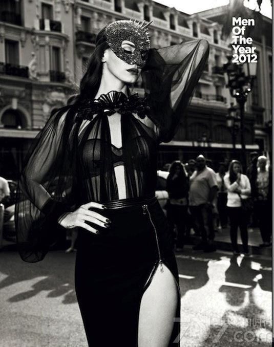 <p>拉娜&middot;德雷大尺度以全裸造型登《GQ》 吸人眼球</p>