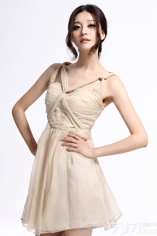 <p>亚洲小姐出身的诸笑笑自出道以来有着&ldquo;小<a style=