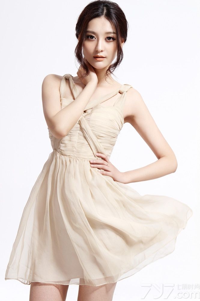 <p>亚洲小姐出身的诸笑笑自出道以来有着&ldquo;小<a style=