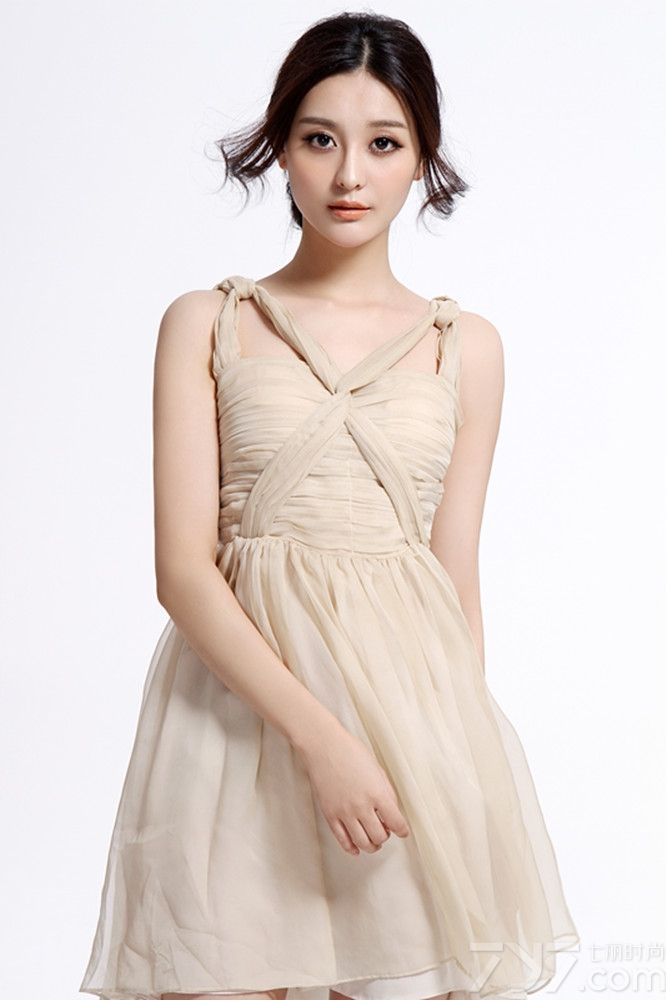 <p>亚洲小姐出身的诸笑笑自出道以来有着&ldquo;小<a style=