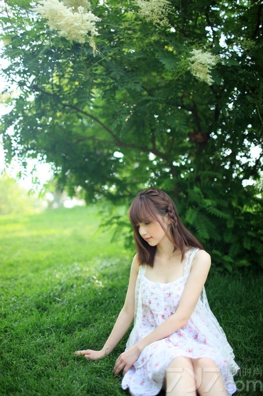 <p>萌系少女最纯洁的私照&nbsp; 令宅男们陶醉不已</p>