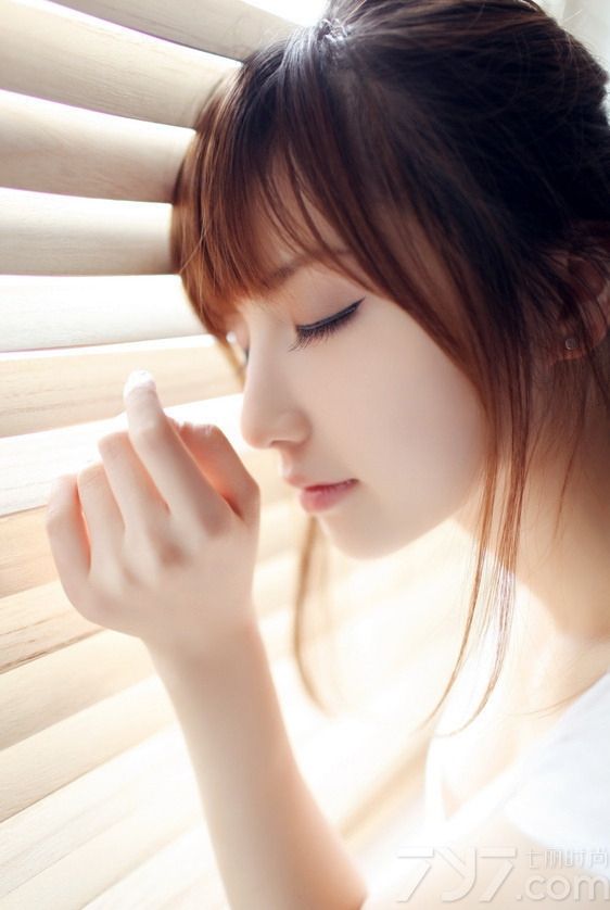 <p>萌系少女最纯洁的私照&nbsp; 令宅男们陶醉不已</p>