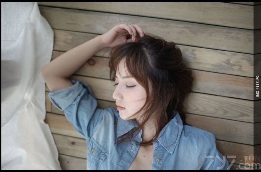 <p>萌系少女最纯洁的私照&nbsp; 令宅男们陶醉不已</p>