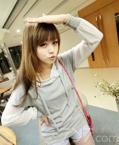 <p>作为近一两年网络上新起的小嫩模圈的代表人物&mdash;&mdash;王玮瑛，正打开日韩系淘宝市场的大门。其百变的风格，甜美 性感 清新 狂野不一样的造型被各大网站疯狂转载，并赋予了这个女孩与众不同的称号， 新锐<a style=