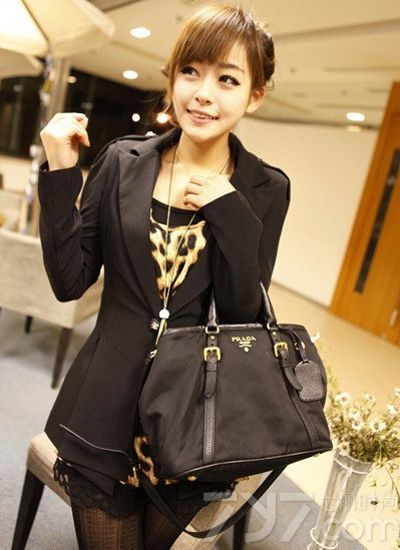 <p>作为近一两年网络上新起的小嫩模圈的代表人物&mdash;&mdash;王玮瑛，正打开日韩系淘宝市场的大门。其百变的风格，甜美 性感 清新 狂野不一样的造型被各大网站疯狂转载，并赋予了这个女孩与众不同的称号， 新锐<a style=