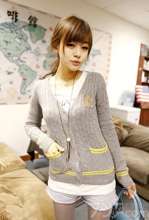 <p>作为近一两年网络上新起的小嫩模圈的代表人物&mdash;&mdash;王玮瑛，正打开日韩系淘宝市场的大门。其百变的风格，甜美 性感 清新 狂野不一样的造型被各大网站疯狂转载，并赋予了这个女孩与众不同的称号， 新锐<a style=