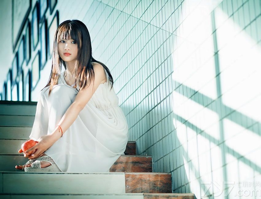 <p>纯美少女迷情慵懒写真 你是我最美的遇见</p>