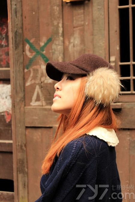 <p>小清新女生写真，柔美气息冬日小甜心，清纯的脸庞漫步在乡间古镇，不食人间烟火的感觉。</p>