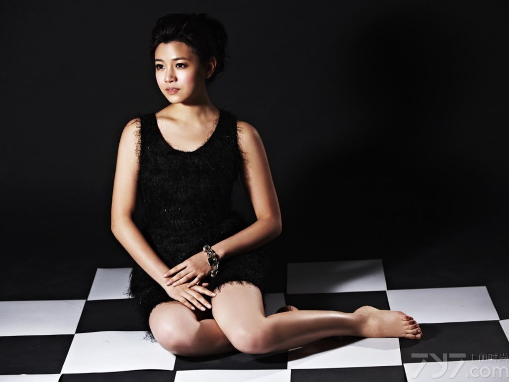 <p>陈妍希说她庆幸当年的选择，从被直指是不会演戏的新人，到用清丽的表现征服&ldquo;票房&rdquo;，陈妍希用了六年。相比&ldquo;全民女神&rdquo;的成就，她更愿意谈&ldquo;生命的质地&rdquo;&mdash;&mdash;生活的动人之处在于有机会体验别人的生命轨迹。</p>