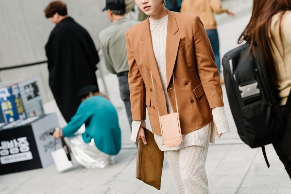 韩国首尔最新街拍 2015秋装韩流新动向