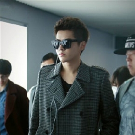 吴亦凡街拍,吴亦凡机场照,吴亦凡北京机场