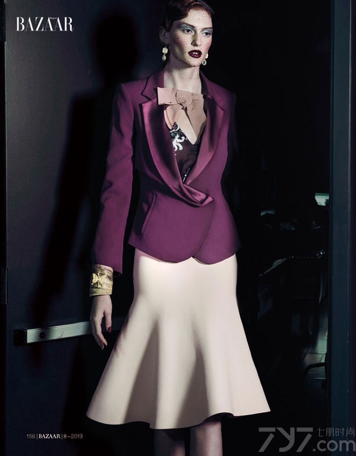 时尚杂志《Harper’s Bazaar》发布越南版2013年8月号时尚广告大片。由来自英国约克郡的独立摇滚乐队「One Night Only」演绎。《时尚芭莎》是一本服务于中国精英女性阶层的时尚杂志，传播来自时装、美和女性的力量。她不仅提供最新的时尚资讯；精辟的流行趋势报道；最受关注的人物专访和女性话题；还时刻与读者分享着当代女性生活的乐趣和智慧——“做个现代、优雅代言人。”