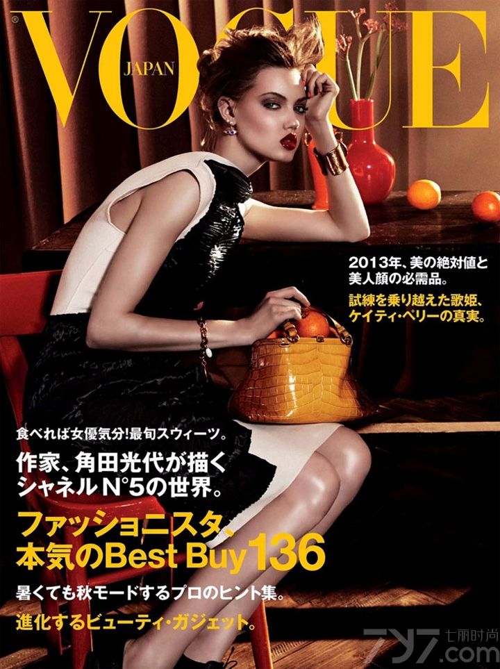 Lindsey Wixson为时尚杂志《Vogue》日本版2013年9月号拍摄广告大片。美国著名超模琳赛·威克森 (Lindsey Wixson) 有着肉肉的脸颊，有个小凹坑的下巴，眼神任性，最独特是她那张圆圆的肉肉的小嘴，仿佛总是有点生气一般，非常洛莉非常Q！Lindsey Wixson2010春夏普拉达 (PRADA) 秀场开场的PRADA女孩之后，其瞩目程度大为飙升，在2011春夏时装周结束后，琳赛·威克森 (Lindsey Wixson) 在国际超模TOP 50排行榜的名次位列第14，势头强劲。