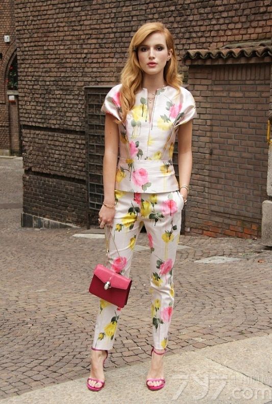 Stuart Weitzman无法割舍的细腻线条