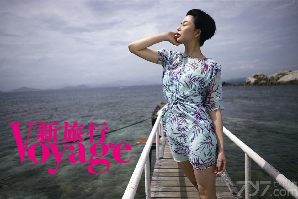 <p>殷桃眼波流转、身姿曼妙，仿佛在无声诉说着独属她的那份&ldquo;微性感&rdquo;！她坦言，女人更多的性感来自内心，这样她外在的表露才会有更多感染力。</p>