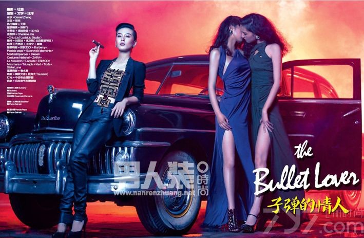 <p>刘诗诗首次突破尺度登《男人装》，真空裸背勾人眼球！刘诗诗在《仙剑奇侠传三》、《聊斋奇女子》、《步步惊心》(观剧)、《轩辕剑之天之恒》、《大漠谣》等多部电视剧中都饰演了一个温婉可人的形象，其古典气质深受许多观众喜爱。然而私底下的她性格豪爽，因此被称为&ldquo;诗爷&rdquo;。</p>