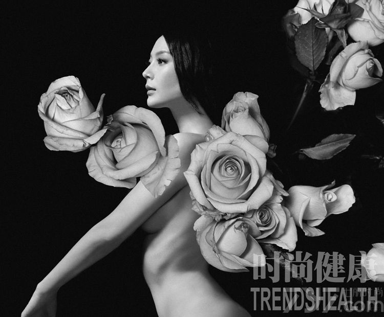 <p>&ldquo;粉红丝带&rdquo;作为全球乳腺癌防治活动，迄今已经有十个年头。而此次粉红丝带十周年也请到白百何作为年轻一代女性代表代言乳腺癌防治活动，白百何更希望通过这次大片的拍摄，使更多女性朋友关注自己的乳房健康。</p>