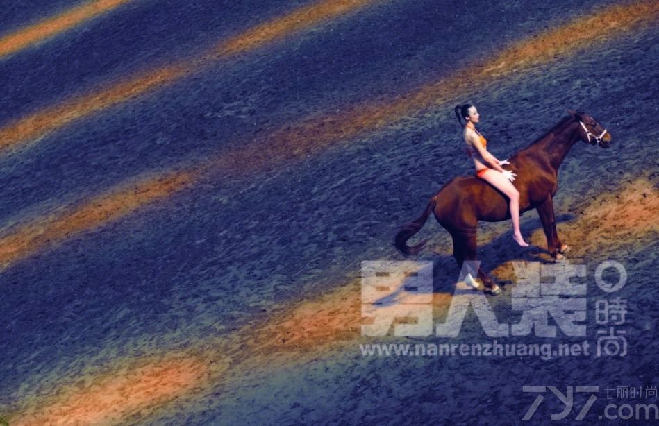 宋姗姗，现北京传星文化传播有限公司旗下艺人。这个嘴角微微上翘、笑容率真，拥有182CM高挑身材的杭州女孩，出道短短两年就成为时尚界炙手可热的国际名模。