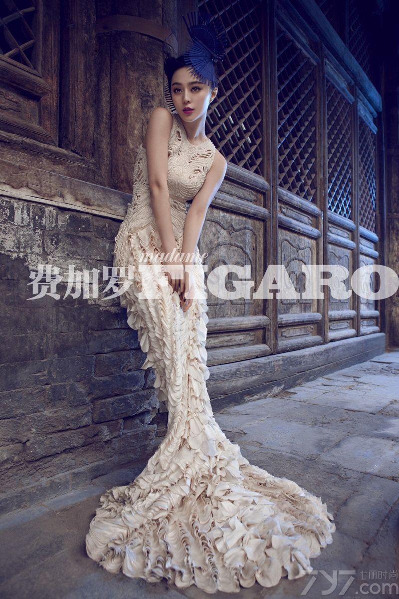 <p>《费加罗FIGARO》中国法国两个版本首次携手范冰冰、摄影师陈漫共同打造&mdash;&ldquo;so original&rdquo;封面专辑。并作为中法联合制作的特别期刊将在5月下旬出现在戛纳电影节盛大的活动中。范冰冰现在最有人气的广告女王，也是国际品牌最终爱的中国女星&mdash;主见和独立、闷骚和有型这就是《费加罗FIGARO》女人！</p>