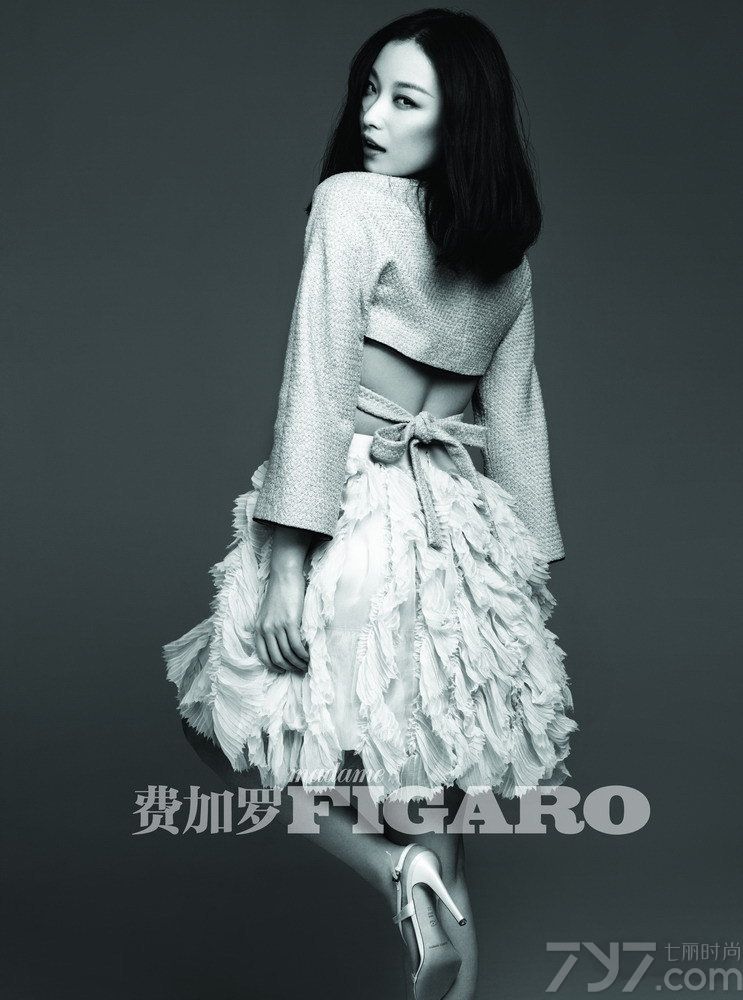 <p>因《金陵十三钗》中饰演墨玉一角而一炮而红的倪妮被誉为新一代&ldquo;谋女郎&rdquo;，近日谋女郎为时尚杂志《费加罗》拍摄一组最新<a style=