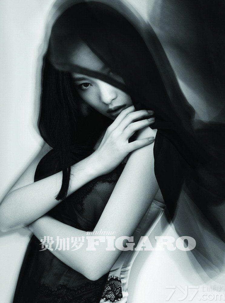 <p>因《金陵十三钗》中饰演墨玉一角而一炮而红的倪妮被誉为新一代&ldquo;谋女郎&rdquo;，近日谋女郎为时尚杂志《费加罗》拍摄一组最新<a style=