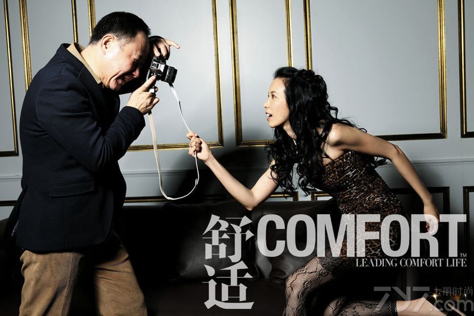 <p>偌大的采访厅里，《东成西就2011》主演像是散落的行星，各自圈定小小的范围，在拍摄《舒适COMFORT》杂志封面接受媒体访问，<a style=