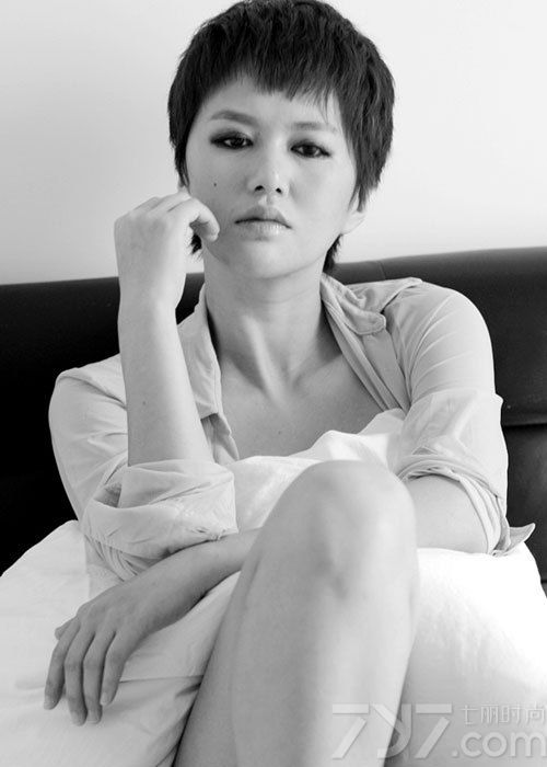 <p>近日，&ldquo;超女&rdquo;谭维维为某杂志拍摄的大片曝光，谭维维杂志封面<a style=