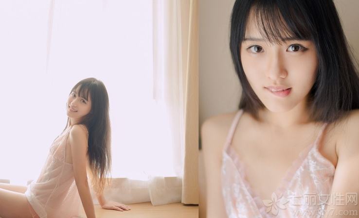 拥有氧气魅力的清纯少女，穿着性感透视睡衣，拍摄出一组既清纯，又很妩媚诱惑的性感写真图片，透视的画面释放出白皙诱人肌肤，一举一动都撩动着宅男心扉，甜美笑容更让人心动不已，暧昧粉色让人无法阻挡。分享一组氧气少女性感睡衣写真，粉色图片释放迷离诱惑魅力。