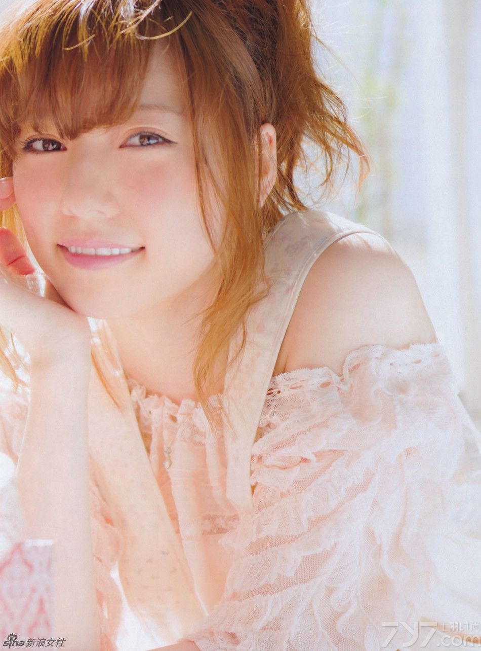 岛崎遥香，1994年3月30日出生于日本琦玉县，日本女子偶像团体AKB48成员，隶属于经纪公司大苹果（ビッグアップル；Big Apple）。AKB48萌妹岛崎遥香甜美写真，超可爱日本少女掳获人心。