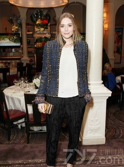 <p>因香奈儿而流行在潮流前线的&ldquo;小香风&rdquo;一直是许多时尚潮人的热爱，因为你总能在这种风格中找到一份质感，一份优雅，一份气质，如果你不了解小香风，那么你真得去试试，如果你了解小香风，那么你一定会更爱它，下面就随爱美网本期一起来看看吧。</p>