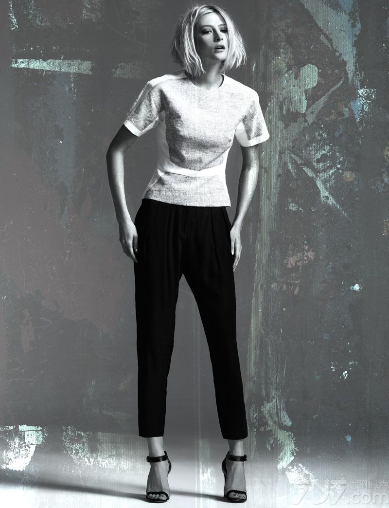 时尚生活品牌LIFEwithBIRD 发布2013夏季时尚广告大片，本次大片由时装模特Ismini演绎，摄影大师Tracey Lee Hayes掌镜。