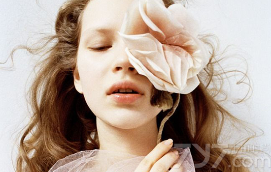 春天脸上过敏小妙招,春天皮肤过敏小偏方,春天脸过敏怎么办