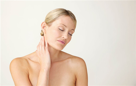 身体乳怎么用,身体乳的正确使用方法,身体乳如何使用