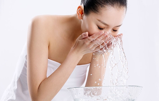 冬天油性皮肤用什么护肤品,油性皮肤冬季用什么护肤品,油性皮肤冬天适合用什么护肤品