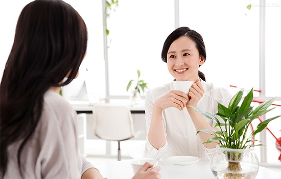 皮肤过敏干燥怎么办,皮肤过敏很干燥怎么办,皮肤过敏干燥脱皮