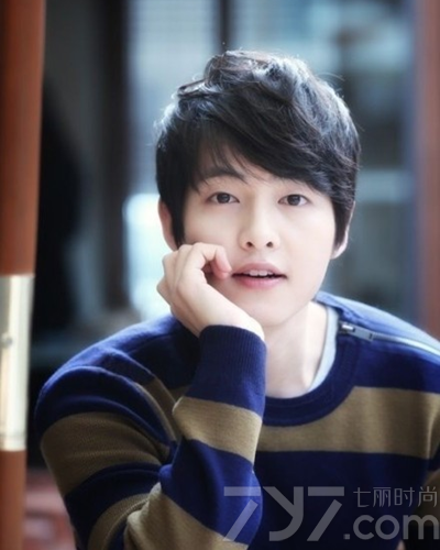太阳的后裔宋仲基发型,太阳的后裔宋仲基图片,太阳的后裔宋仲基