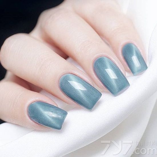 猫眼胶美甲图片,紫色猫眼胶美甲图片,蓝色猫眼胶美甲图片