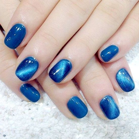 猫眼胶美甲图片,紫色猫眼胶美甲图片,蓝色猫眼胶美甲图片