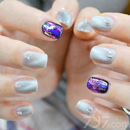 猫眼胶美甲图片,紫色猫眼胶美甲图片,蓝色猫眼胶美甲图片